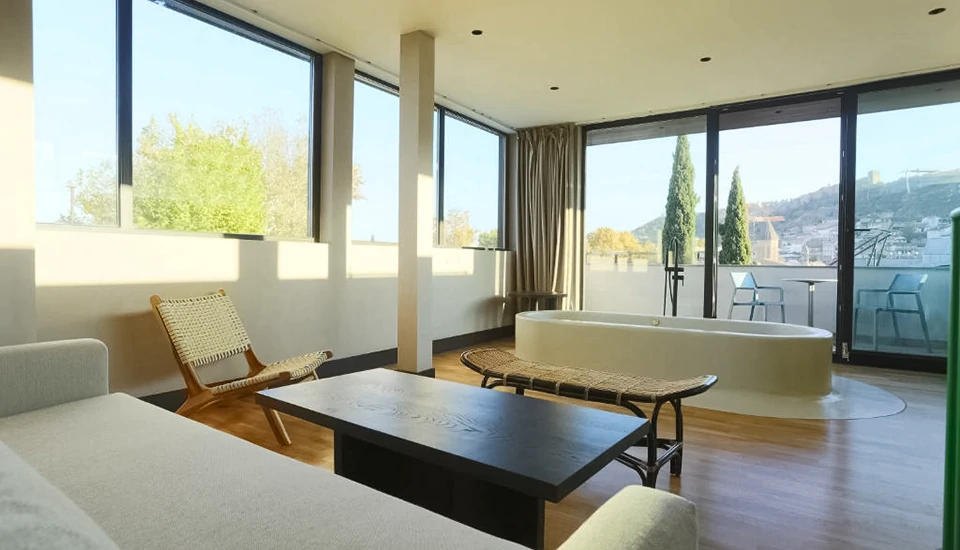 هتل زگ تفلیس